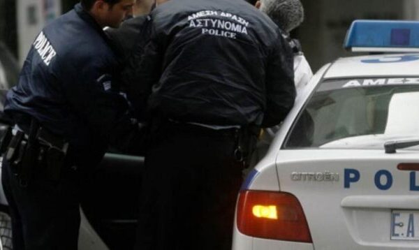 Για απόπειρα κλοπής χαλκού, συνελήφθησαν σήμερα τις πρώτες πρωινές ώρες σε περιοχή της Κοζάνης 14 Συνελήφθη 18χρονος ημεδαπός για κλοπή στην πόλη της Πτολεμαΐδας