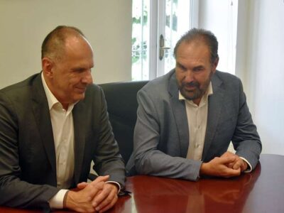 Συνάντηση του Δημάρχου Φλώρινας Βασίλη Γιαννάκη με τον Υπουργό Εξωτερικών Γιώργο Γεραπετρίτη 15 Συνάντηση του Δημάρχου Φλώρινας Βασίλη Γιαννάκη με τον Υπουργό Εξωτερικών Γιώργο Γεραπετρίτη