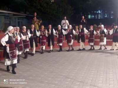 Στο «Χοροστάσι στον Άη Γιάννη» το Χορευτικό Τμήμα του ΚΑΠΗ Δήμου Φλώρινας 4 Στο «Χοροστάσι στον Άη Γιάννη» το Χορευτικό Τμήμα του ΚΑΠΗ Δήμου Φλώρινας