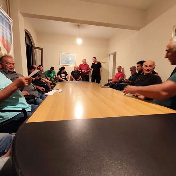 Σύσκεψη μηλοπαραγωγών στο Μεσόβουνο 12 Σύσκεψη μηλοπαραγωγών στο Μεσόβουνο